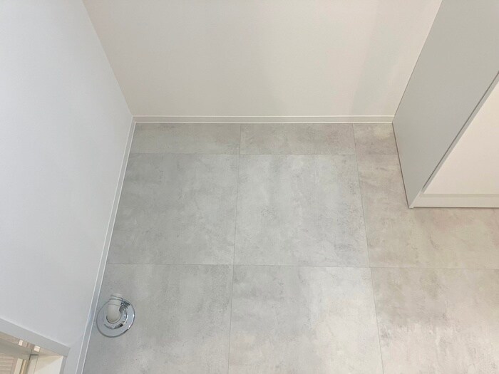 物件内観写真15　(洗濯機置場)