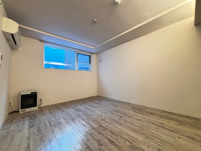 物件内観写真2　(居室)