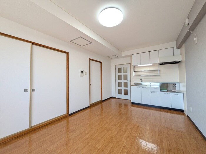 物件内観写真2　(居室)