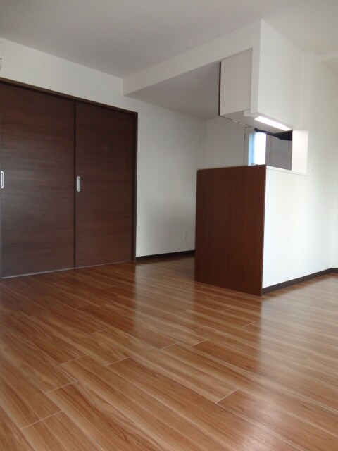 物件内観写真11　(居室)