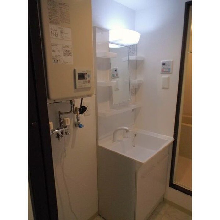 物件内観写真12　(洗面)