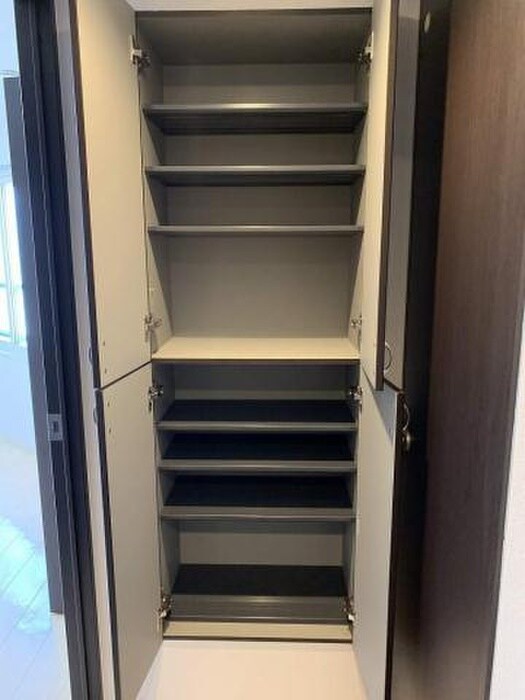 物件内観写真14　(靴箱)