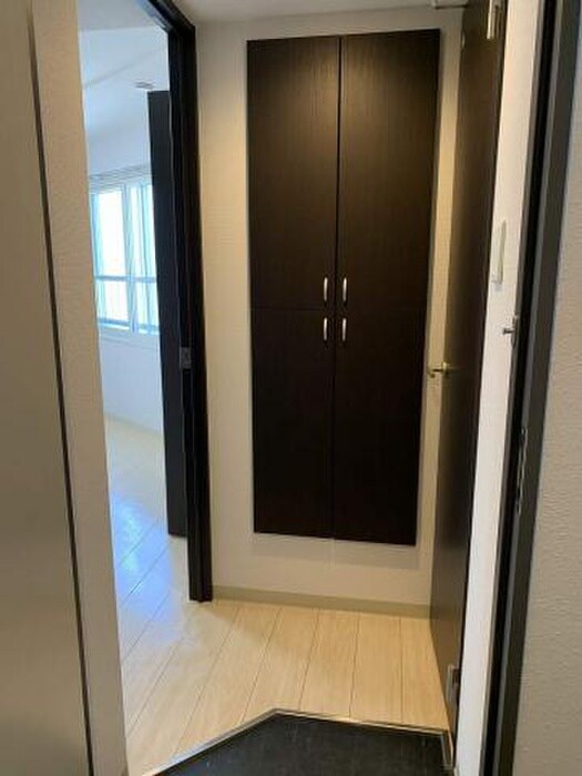 物件内観写真15　(玄関)