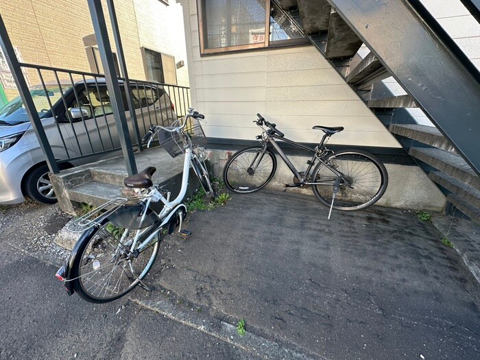 物件外観写真6　(駐輪場)