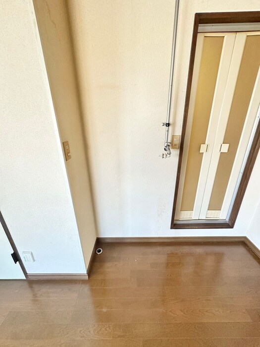 物件内観写真14　(洗濯機置場)