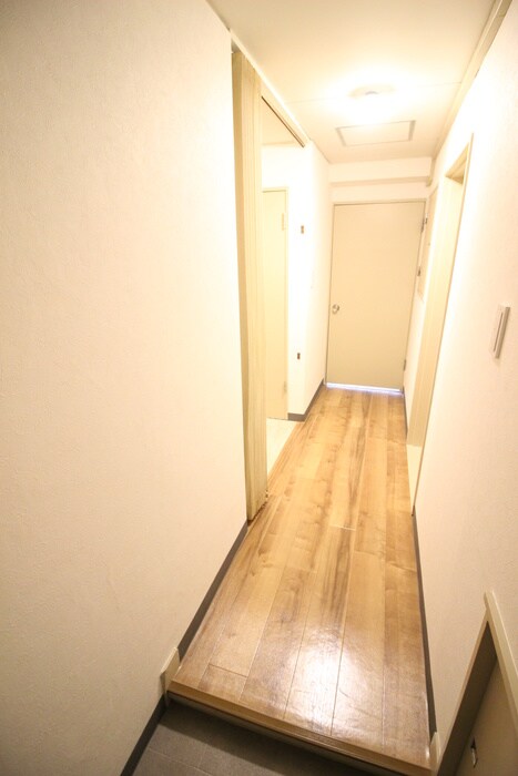 物件内観写真16　(玄関)