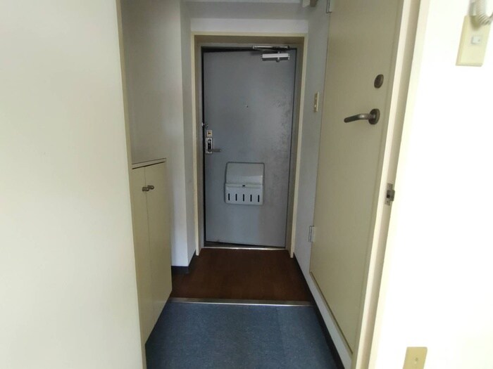 物件内観写真19　(玄関)