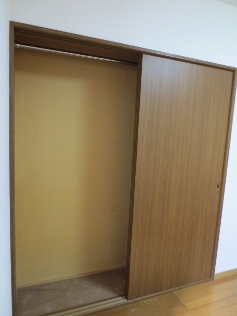 物件内観写真15　(収納)