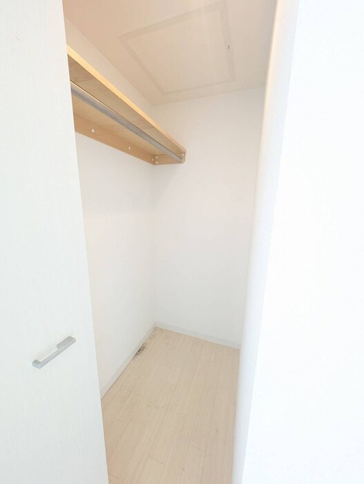 物件内観写真18　(収納)