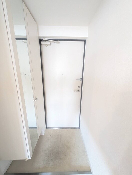 物件内観写真22　(玄関)