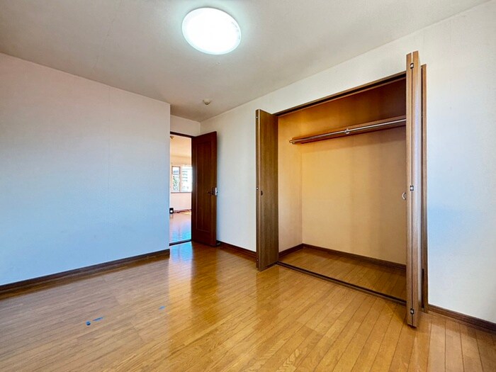 物件内観写真12　(収納)