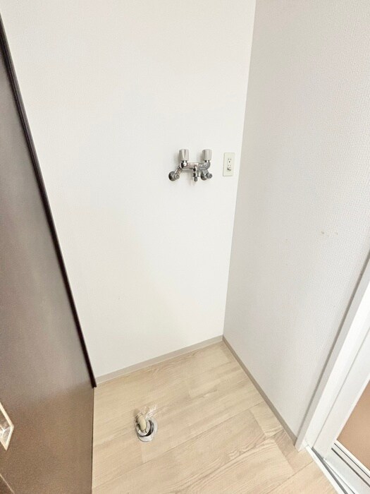 物件内観写真22　(洗濯機置場)