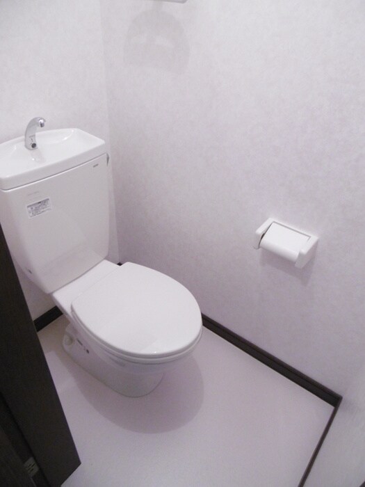 物件内観写真15　(トイレ)