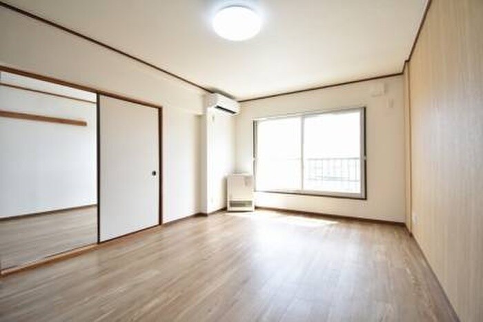 物件内観写真7　(居室)