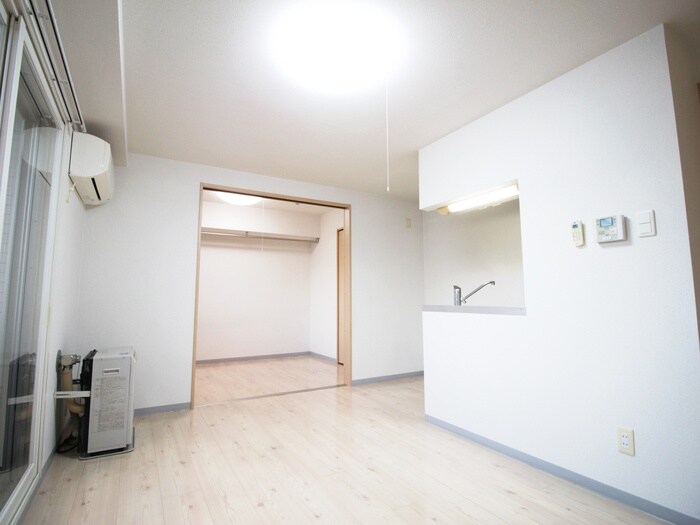 物件内観写真7　(居室)