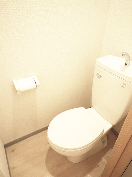 物件内観写真14　(トイレ)