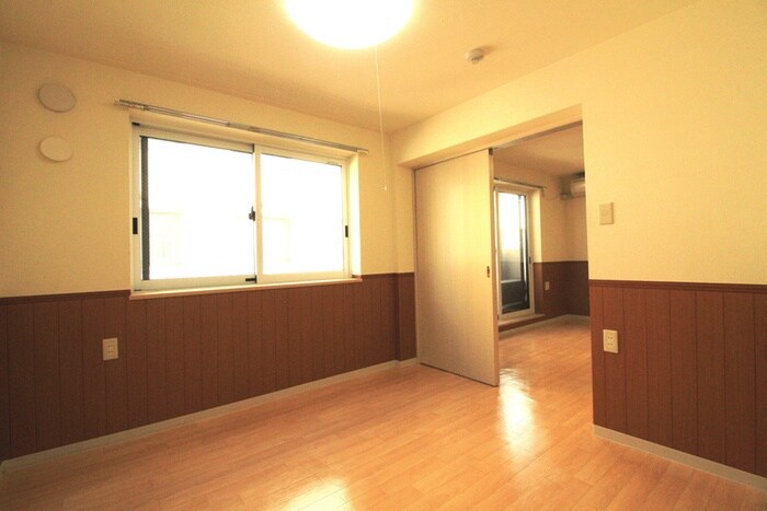 物件内観写真9　(居室)