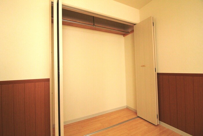 物件内観写真11　(収納)