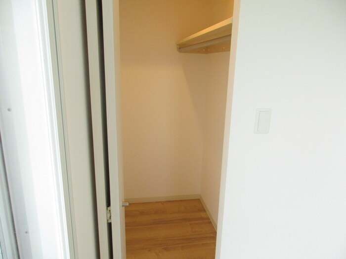 物件内観写真15　(収納)