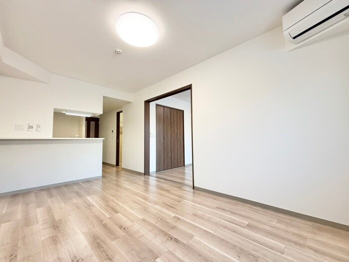 物件内観写真9　(居室)