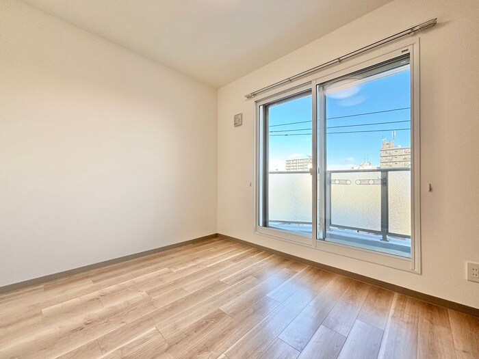 物件内観写真12　(居室)