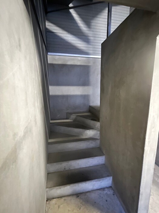 物件外観写真5　(エントランス部分)