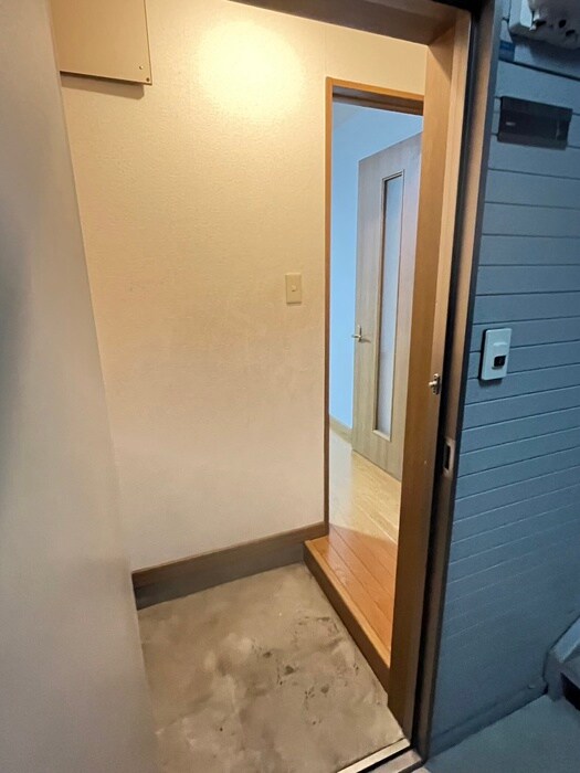 物件内観写真21　(玄関)
