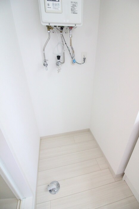物件内観写真13　(洗濯機置場)