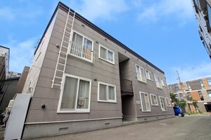 川島ハイツ2号館外観写真