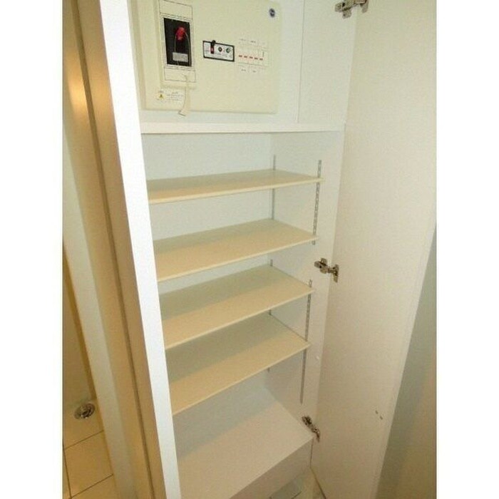 物件内観写真11　(靴箱)