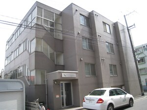 ロワイヤル山の手外観写真