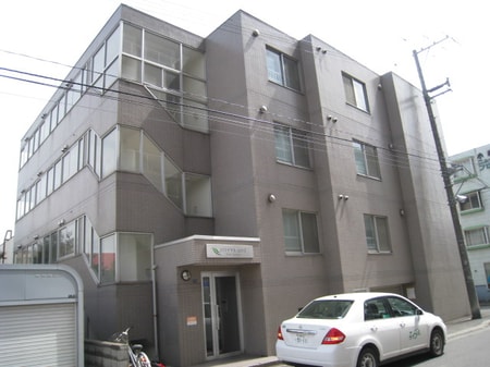 ロワイヤル山の手外観写真