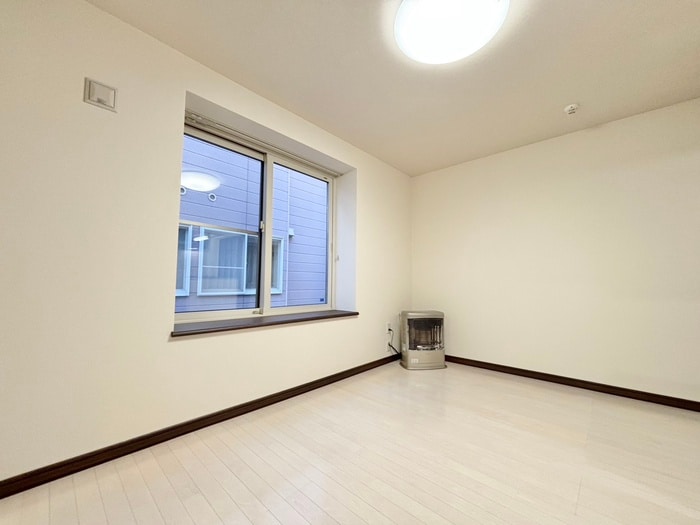 物件内観写真9　(居室)
