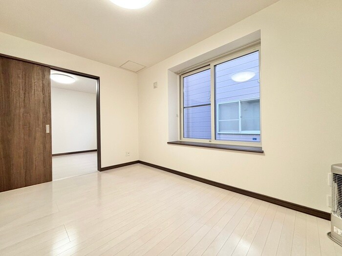 物件内観写真10　(居室)