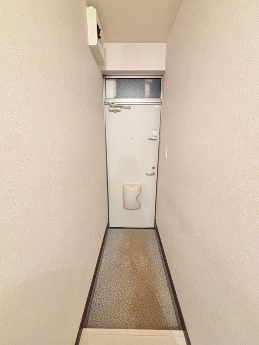 物件内観写真15　(玄関)
