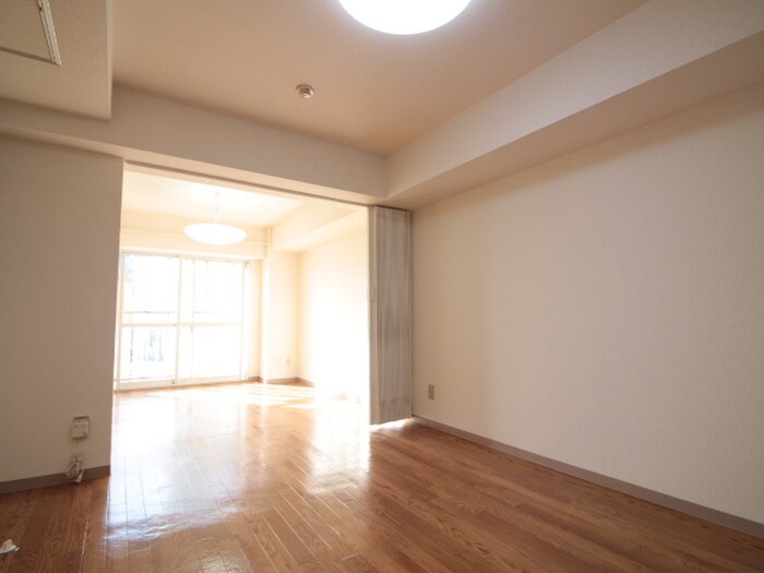 物件内観写真4　(居室)