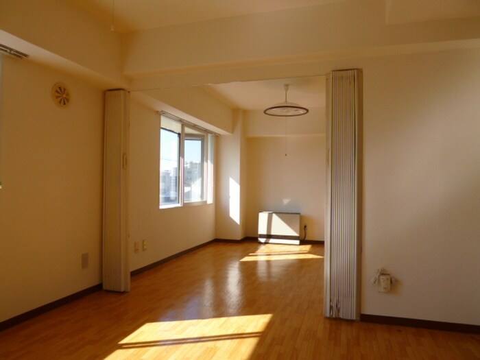 物件内観写真4　(居室)