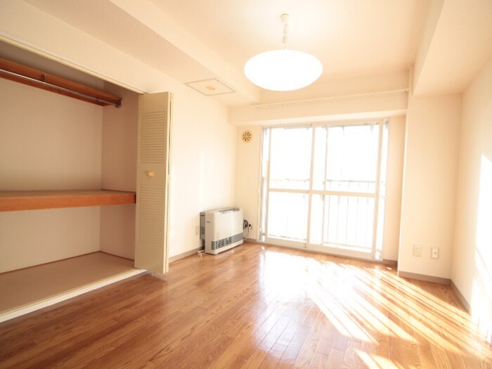 物件内観写真6　(居室)