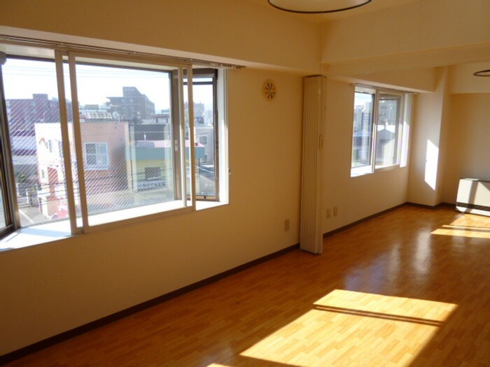 物件内観写真6　(居室)