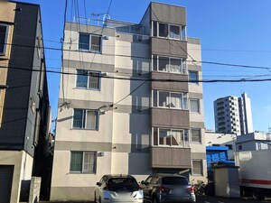 サンヒルズ平岸外観写真