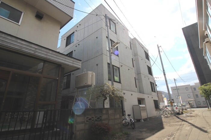 物件外観写真2　(外観写真)