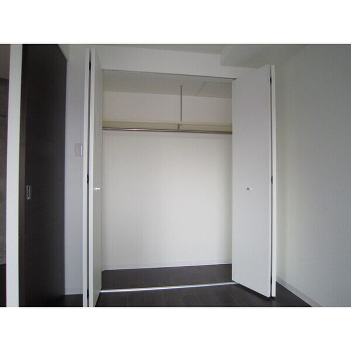 物件内観写真10　(収納)