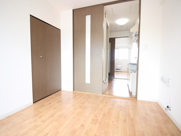 物件内観写真10　(居室)