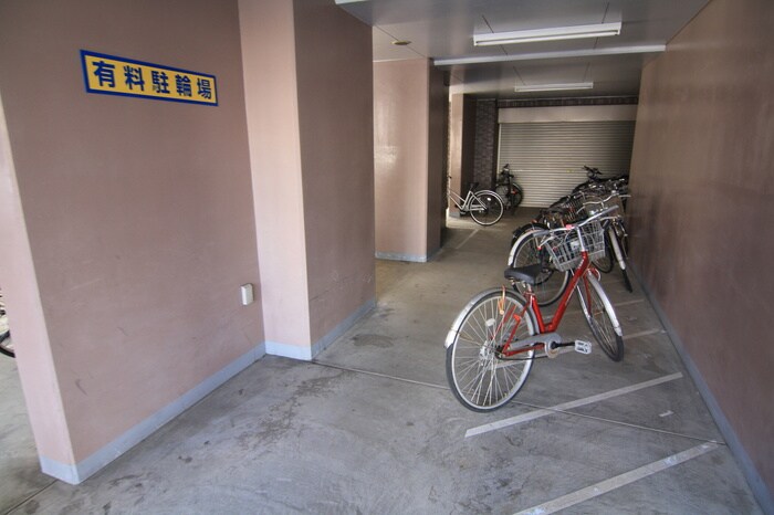 物件外観写真5　(駐輪場)
