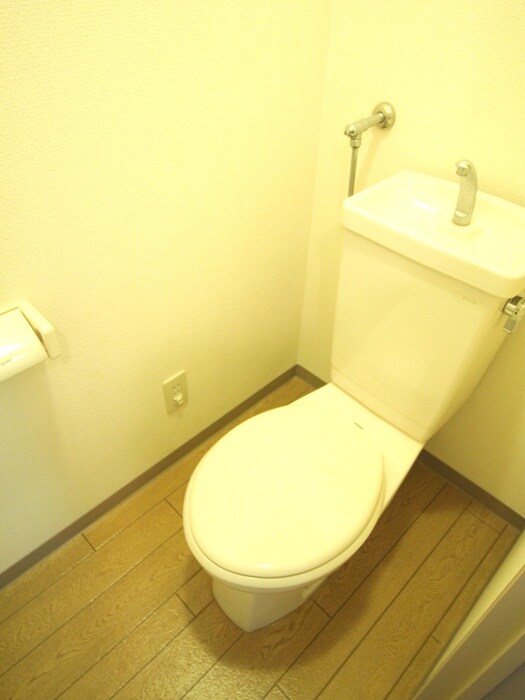 物件内観写真15　(トイレ)