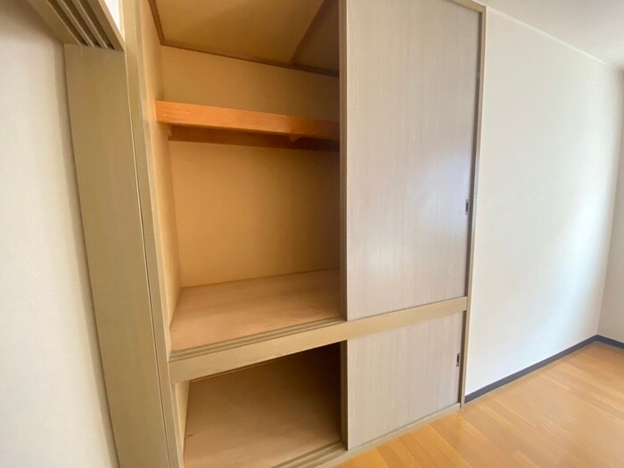 物件内観写真12　(収納)