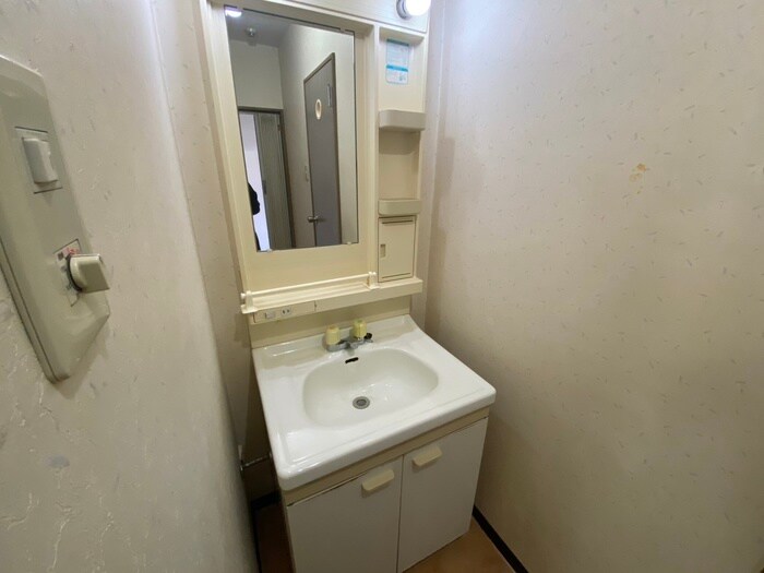 物件内観写真16　(洗面)