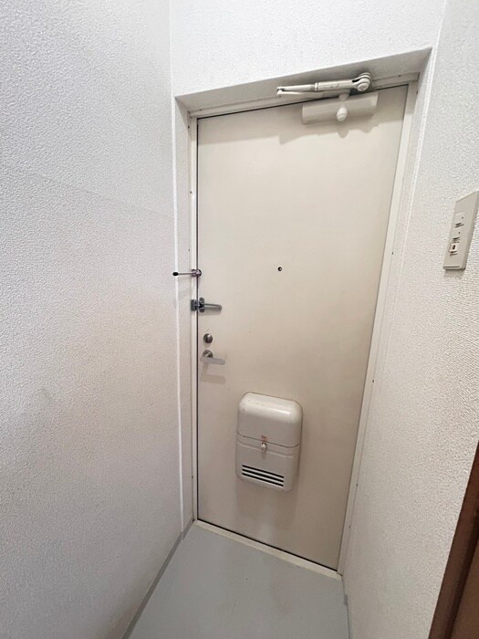 物件内観写真15　(玄関)