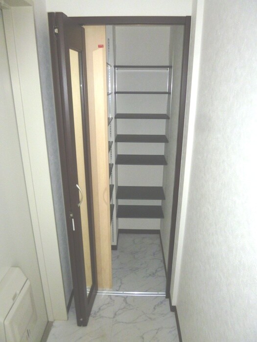 物件内観写真12　(靴箱)