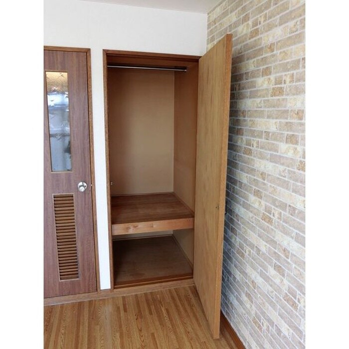 物件内観写真10　(収納)